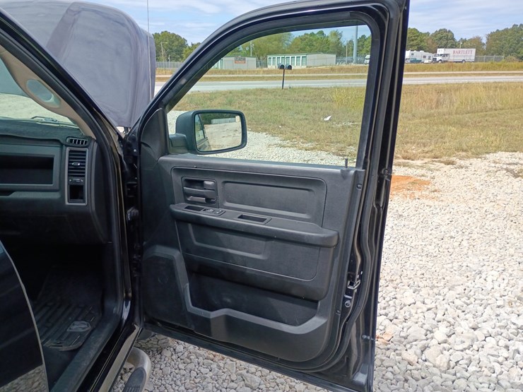 2018-dodge-1500-image-34