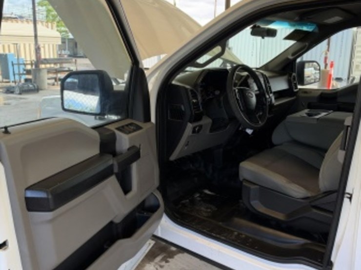 2017-ford-f150-image-24