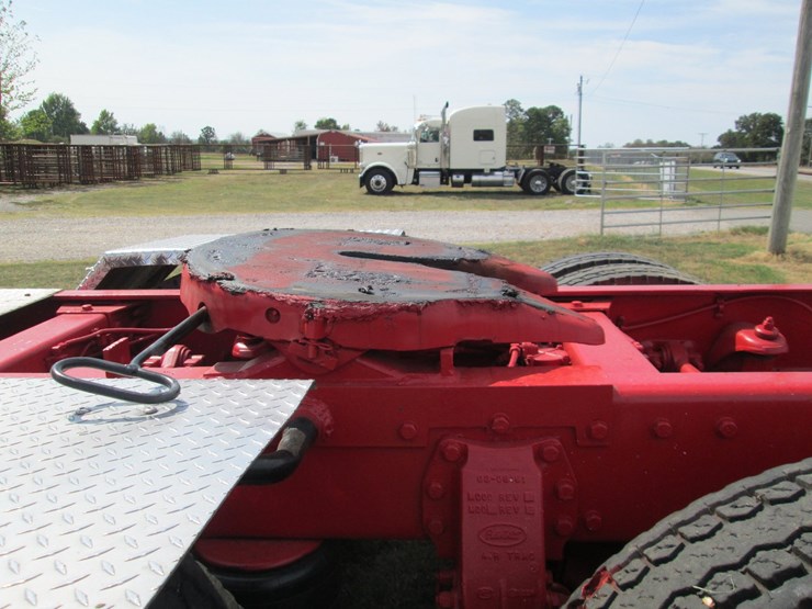 2006-peterbilt-389-image-6