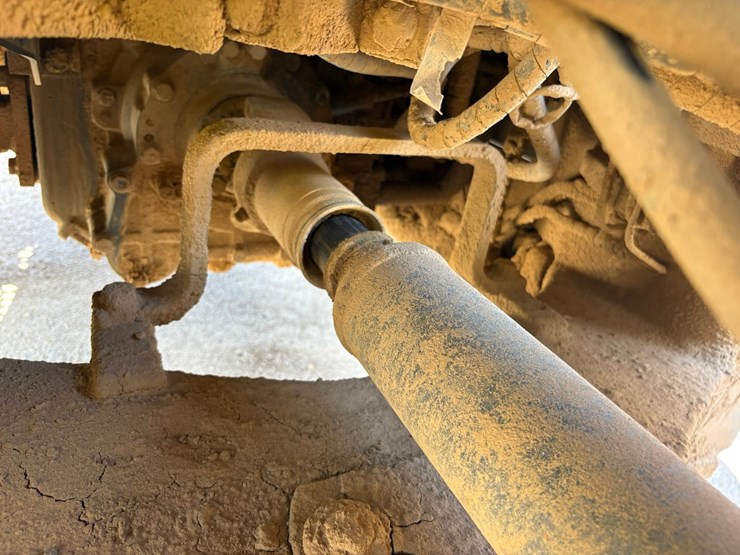 #3650-•-2011-komatsu-w380-6-wheel-loader-image-28
