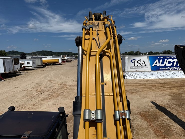 2012-caterpillar-c13-image-33