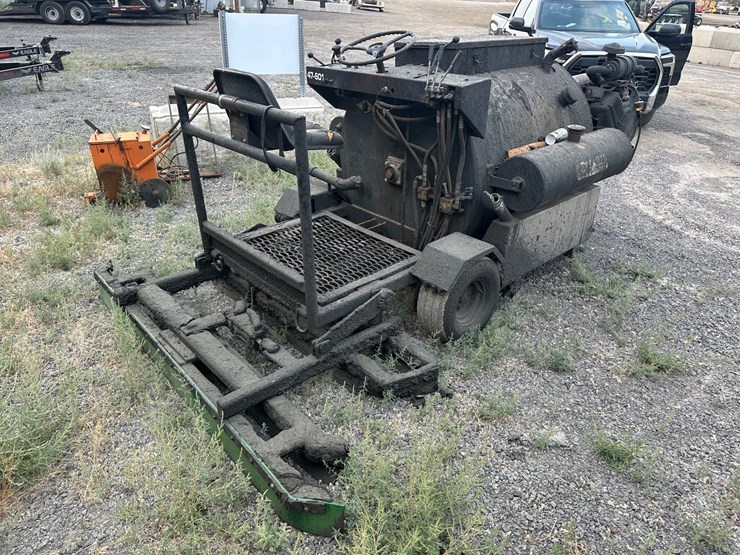 #2523-•-hot-mix-seal-coat-scm300r-hot-tar-wagon-image-4