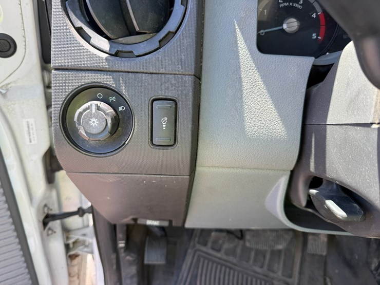 2015-ford-f250-image-40