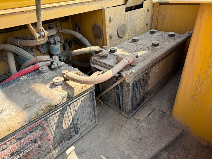 2016-komatsu-hm400-5-image-96