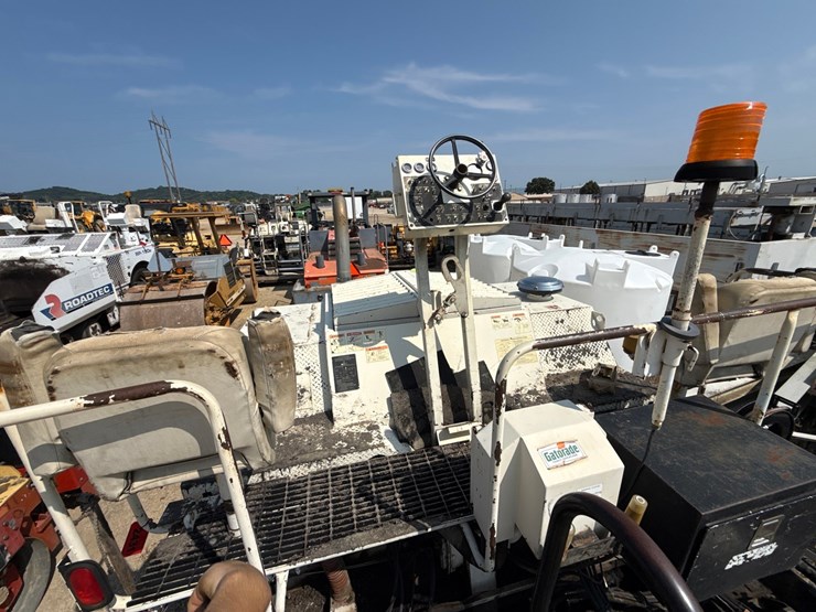 2011-cedarapids-cr452-image-54