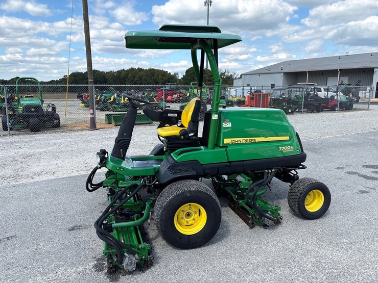 2015-john-deere-7700a-image-2