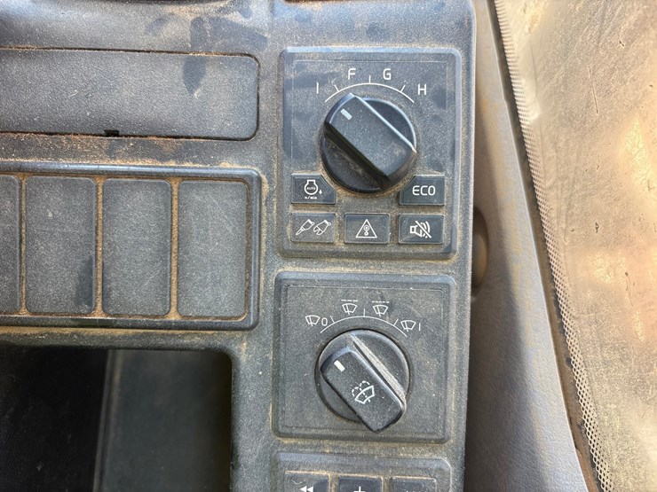 2020-volvo-ec480el-image-41