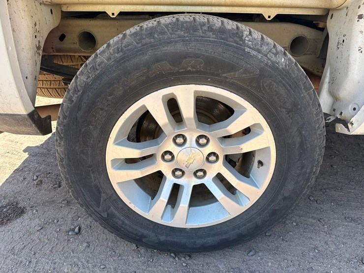 #1395-•-2019-chevrolet-silverado-4x4-pickup-truck-image-55