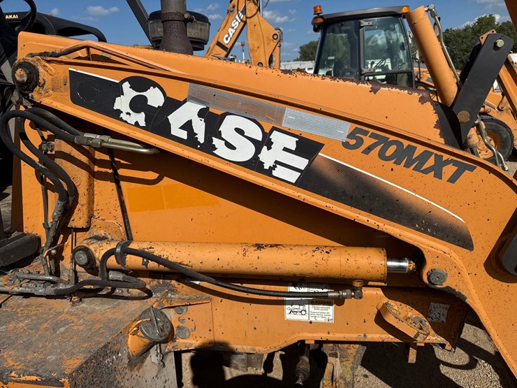 #2483-•-2009-case-570mxt-series-3-skip-loader-image-31