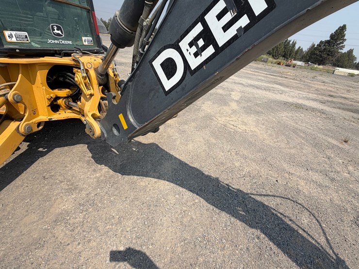 2016-deere-410l-image-56