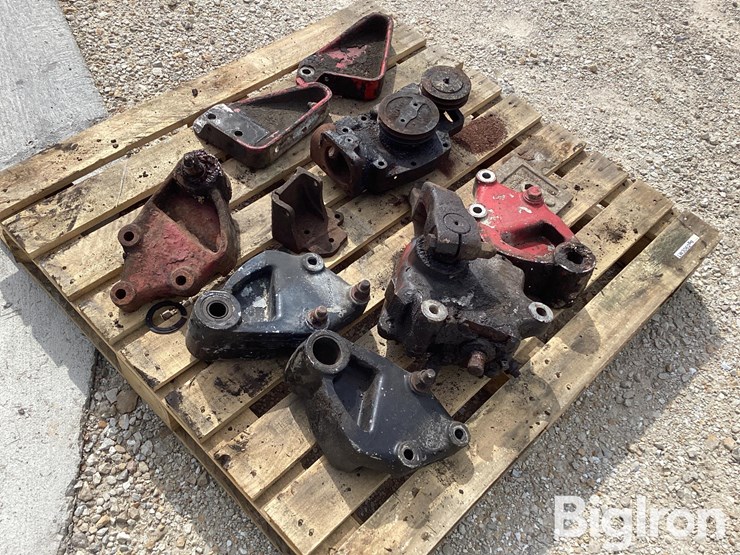 k100-steering-box,-spring-hangers,-water-pump-image-3