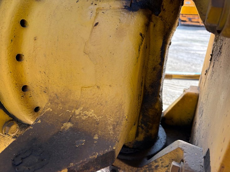 #2410-•-2015-sakia-sw880-double-drum-smooth-roller-compactor-image-29