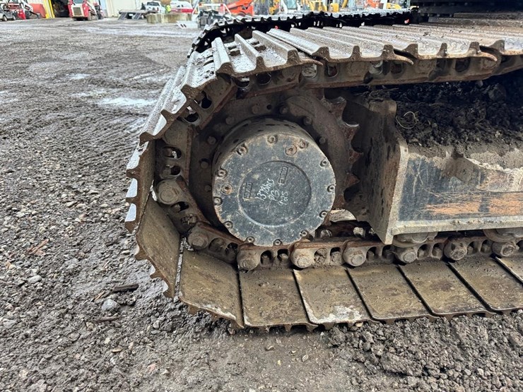 2019-bobcat-e145-image-21