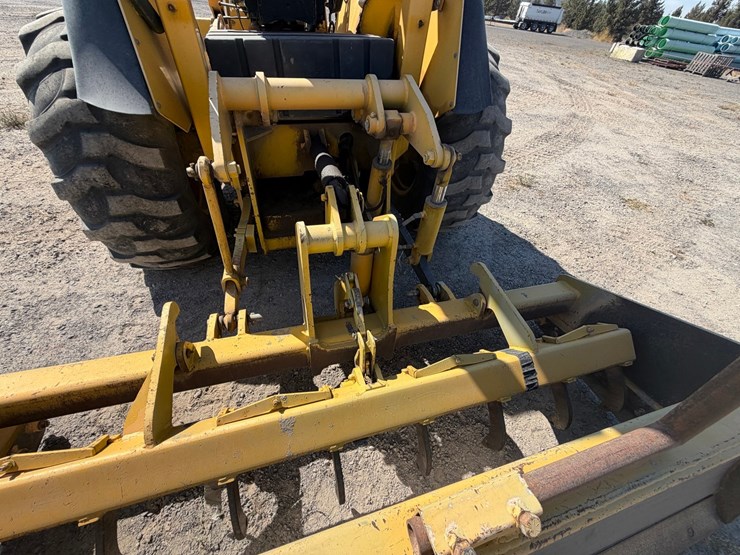 2007-deere-210le-image-24