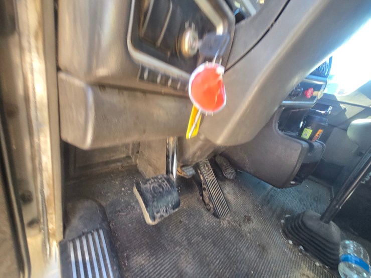 2008-kenworth-t800-image-63