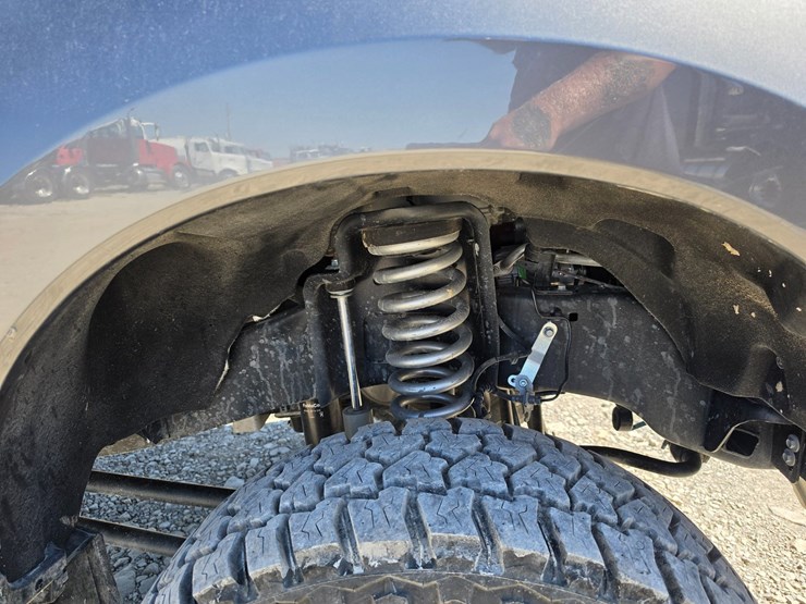 2022-ford-f250-image-32
