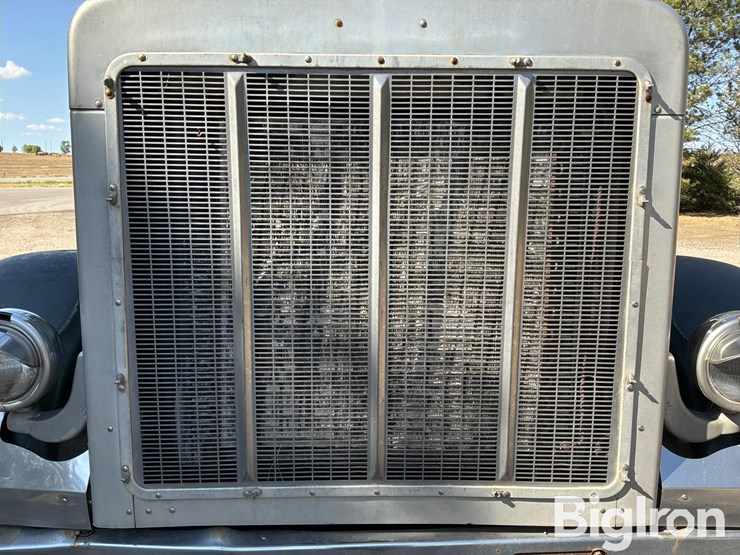 1995-peterbilt-379-image-13