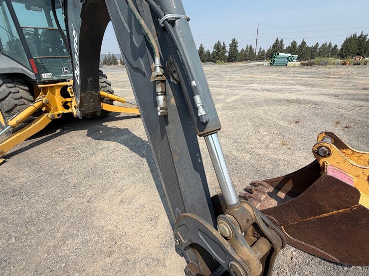 2016-deere-410l-image-50