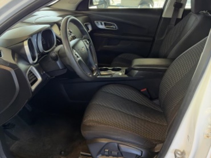 2016-chevrolet-equinox-image-22