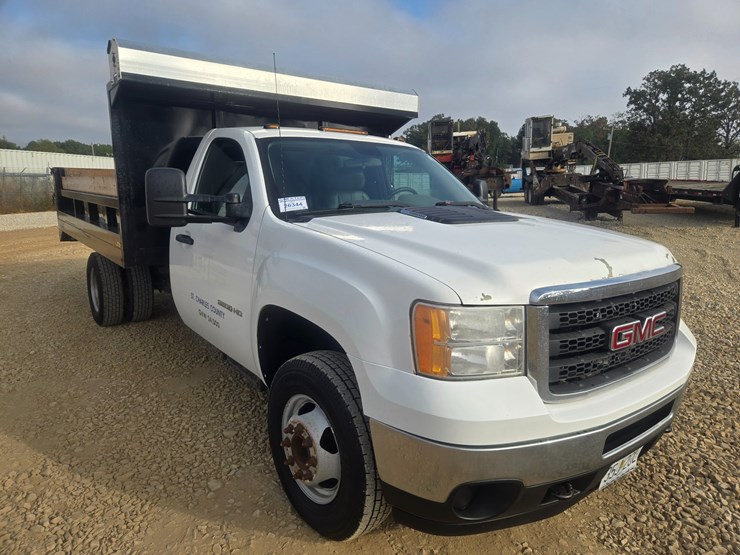 2013-gmc-sierra-3500-image-10