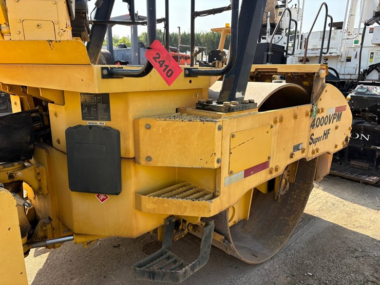 #2410-•-2015-sakia-sw880-double-drum-smooth-roller-compactor-image-10