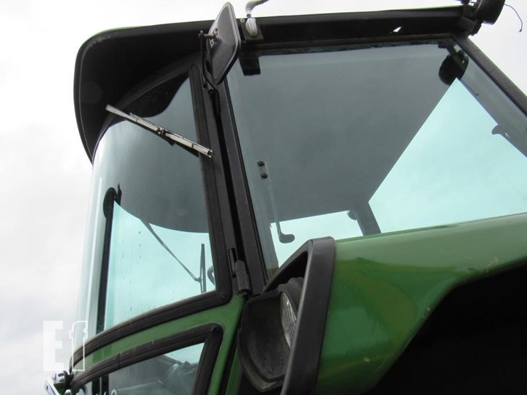 john-deere-4440-image-4