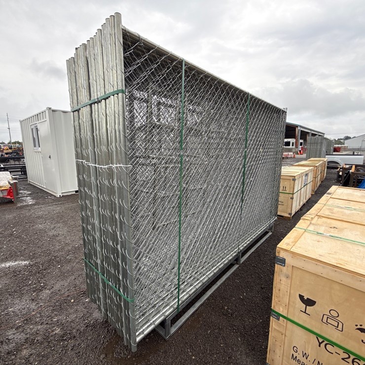 #6043 • QTY (20) 10' CHAINLINK CONSTRUCTION FENCE PANELS