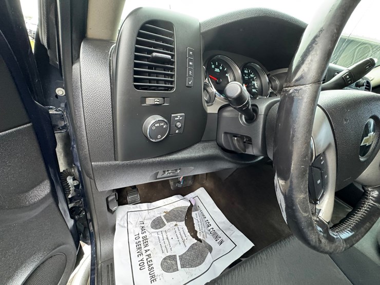 2009-chevrolet-2500-image-36
