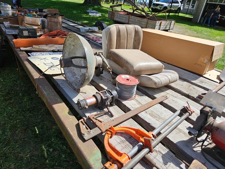 #8000-•-live-on-the-ground-only-items-image-2