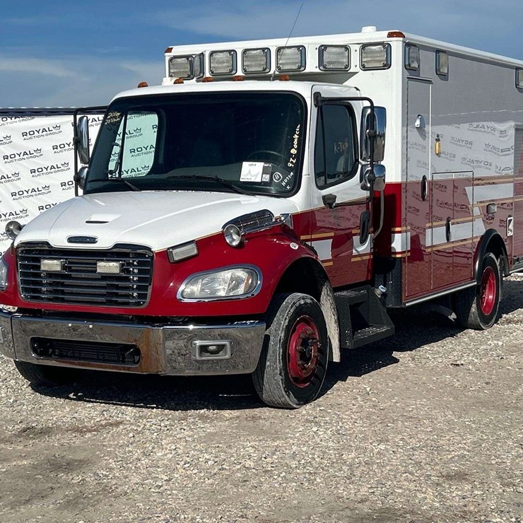 2016 FREIGHTLINER M2 106