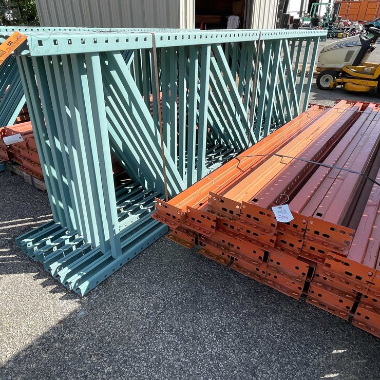 #4025 • Teardrop Pallet Racking (Shed)