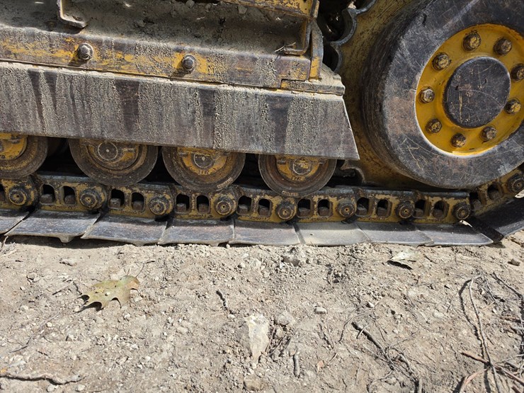 deere-555g-image-45