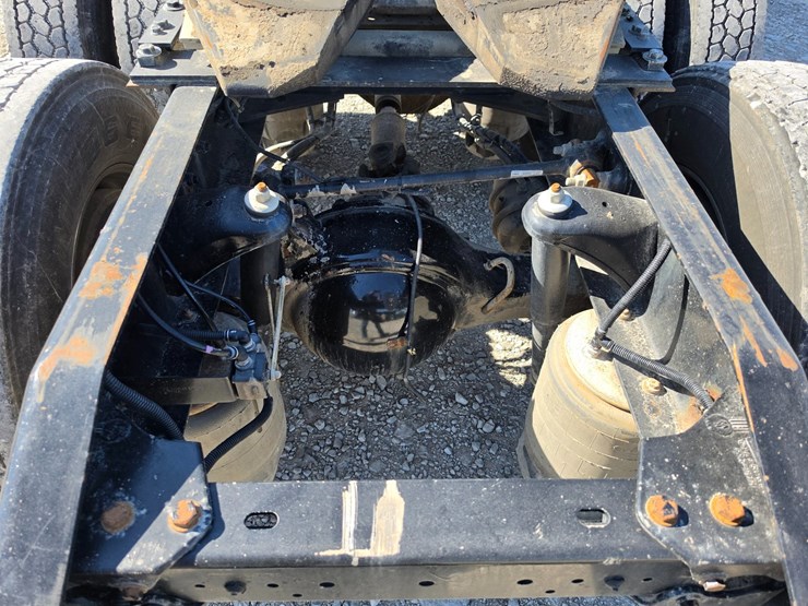 2018-kenworth-t800-image-110
