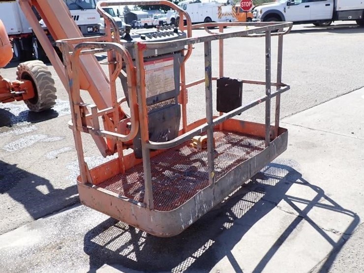 2003-jlg-600ajn-image-6