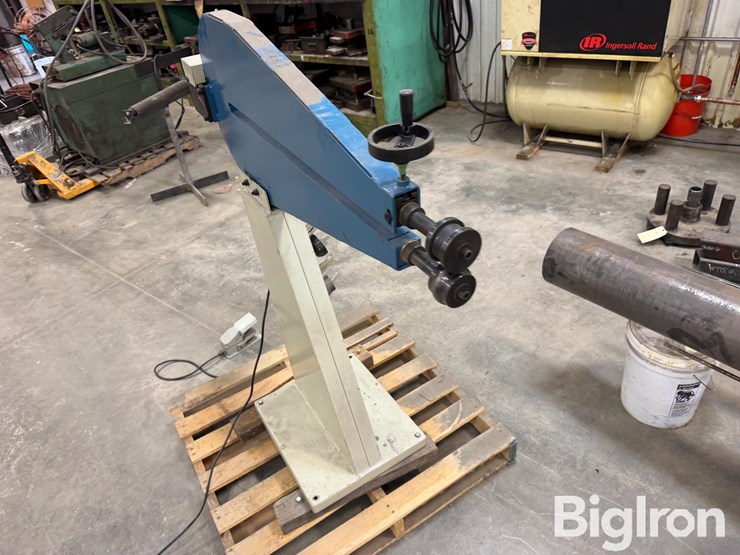 baileigh-br-18e-36-bead-roller-machine-image-5