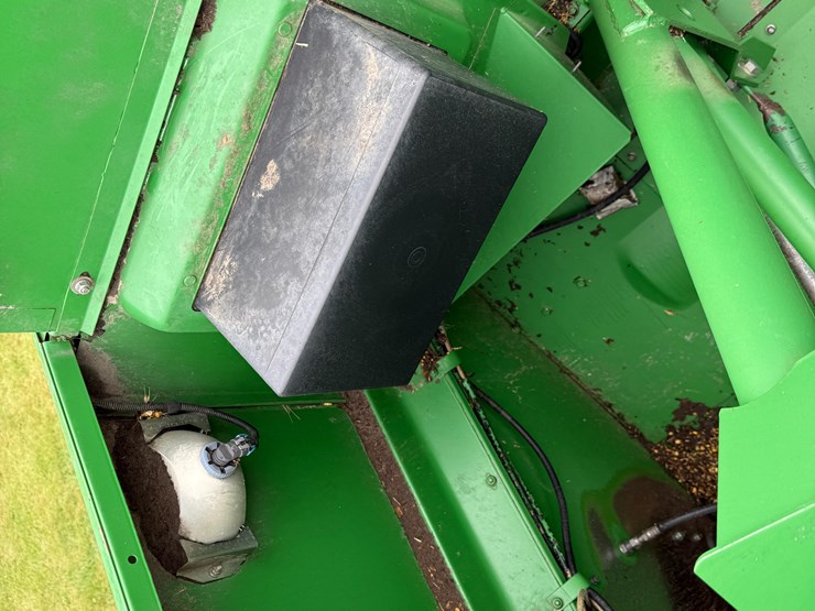 2000-john-deere-9650-image-18