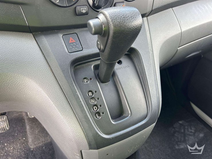 2014-nissan-nv200-image-18