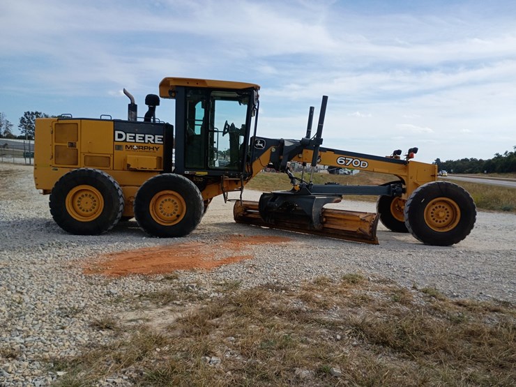 2008-deere-670d-image-13