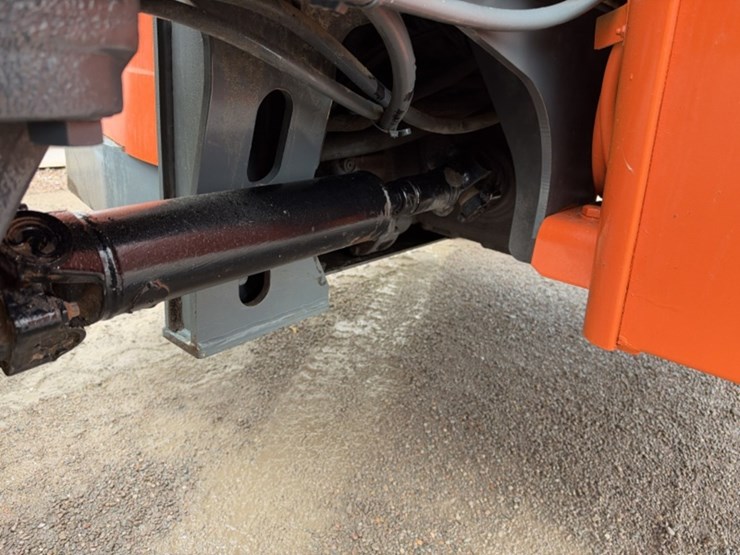 2012-jlg-g9-43a-image-30