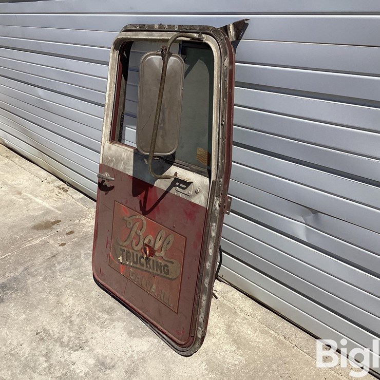 Kenworth Pre-1972 Top Handle Front Passenger Side Door