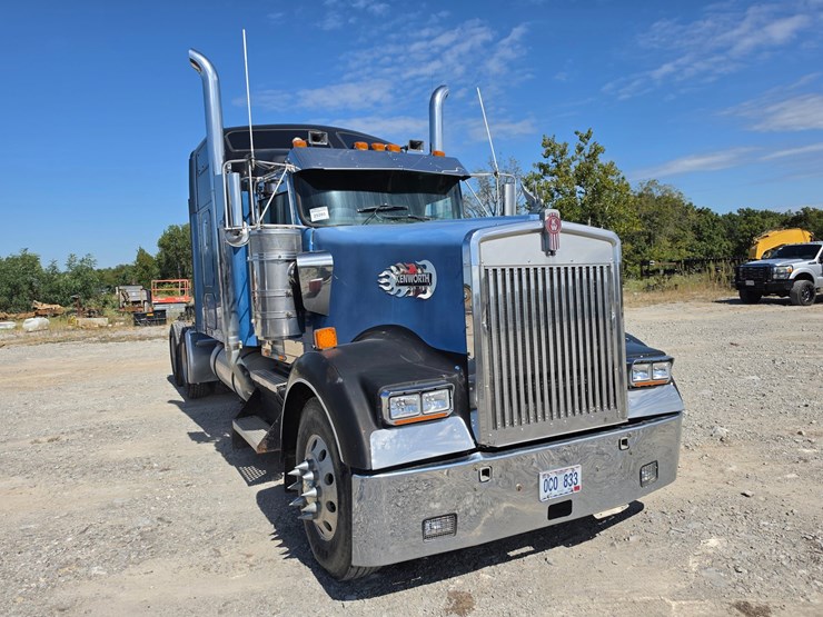 2003-kenworth-w900-image-32