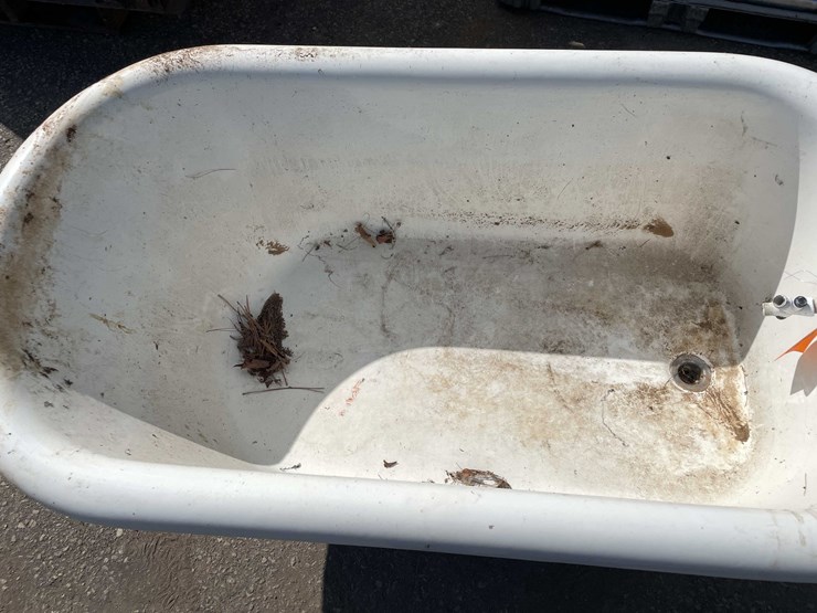 #4050-•-cast-iron-clawfoot-tub-(08)-image-7