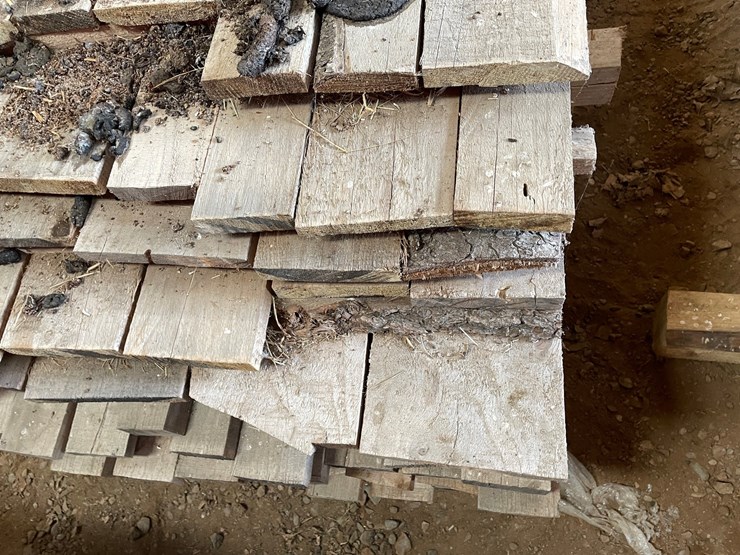 #1671-•-bundle-of-pine-boards-image-4