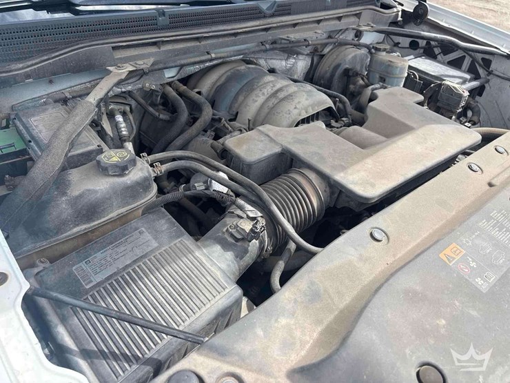 2014-gmc-sierra-1500-4x4-crew-cab-pickup-truck-image-7