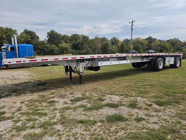 2023-fontaine-flat-bed-trailer-image-3