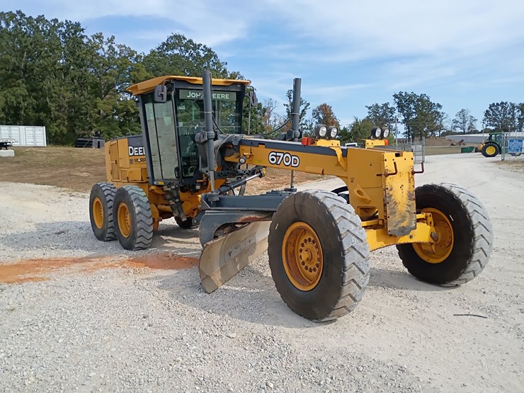 2008-deere-670d-image-16