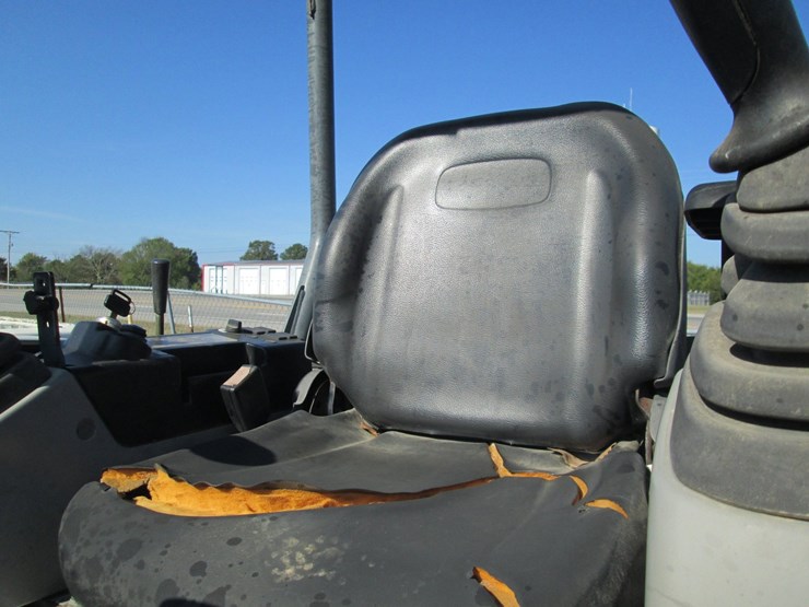 new-holland-e55bx-image-47