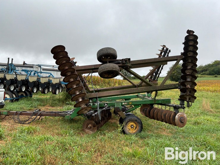 john-deere-630-image-7