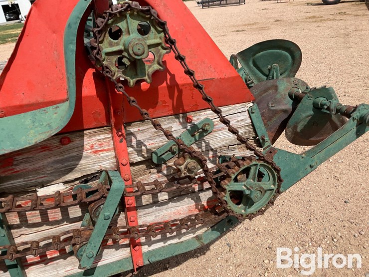 new-idea-m-12a-manure-spreader-image-19