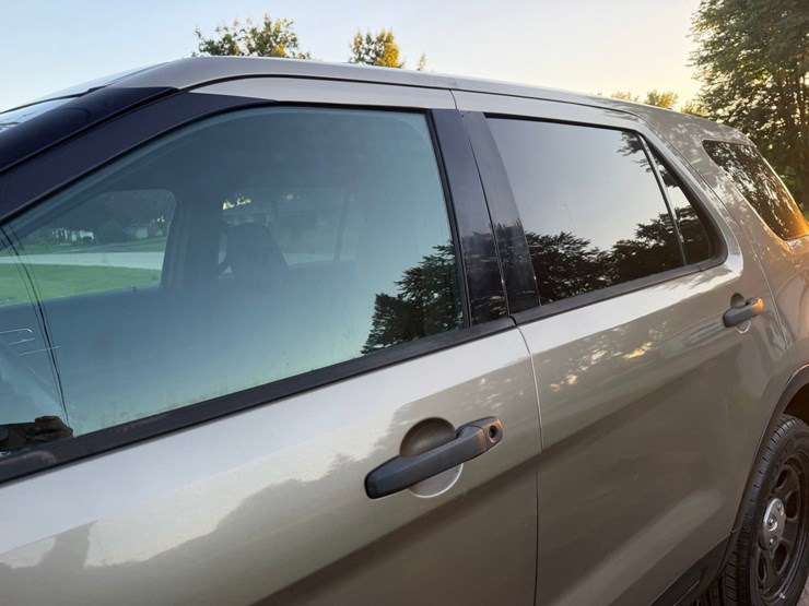 2016-ford-explorer-police-interceptor-image-12